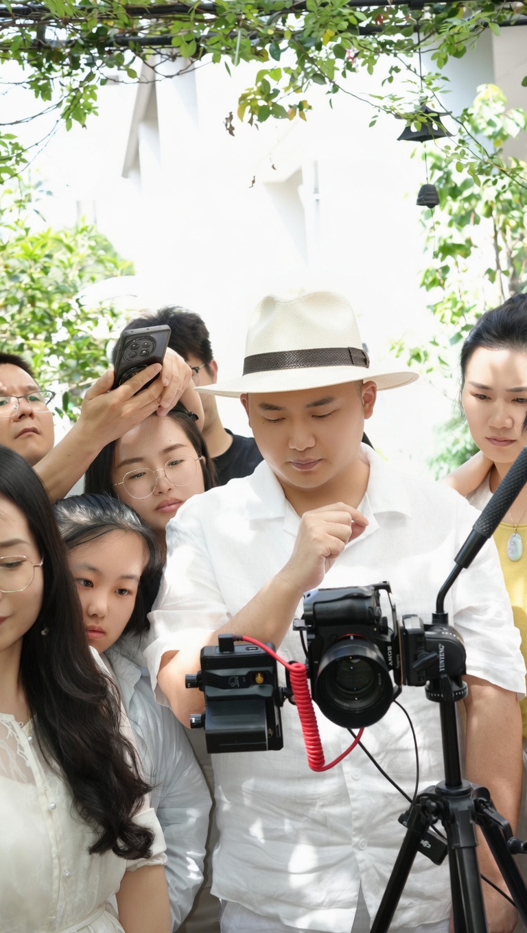 陶大富带学员现场学习短视频拍摄和账号运营